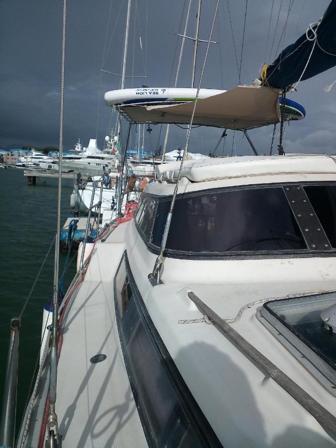 Bed & Boat Brezza Del Mare Hotel Viareggio Exterior foto
